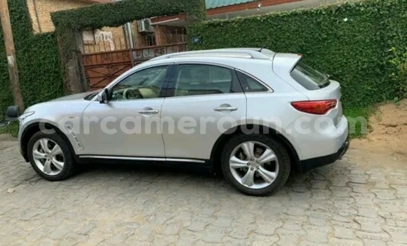 Sayi Na hannu Infiniti FX Azurfa Mota in Douala a Ƙasar Kamaru