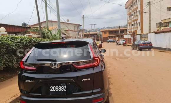 Sayi Na hannu Honda CR–V Azurfa Mota in Yaounde a Babban Kamaru Sayi Na hannu Honda CR–V Azurfa Mota in Yaounde a Babban Kamaru