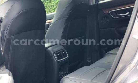 Sayi Na hannu Honda CR–V Azurfa Mota in Yaounde a Babban Kamaru Sayi Na hannu Honda CR–V Azurfa Mota in Yaounde a Babban Kamaru