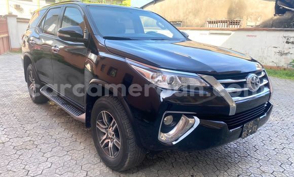 Sayi Na hannu Toyota Fortuner Black Mota in Douala a Ƙasar Kamaru Sayi Na hannu Toyota Fortuner Black Mota in Douala a Ƙasar Kamaru