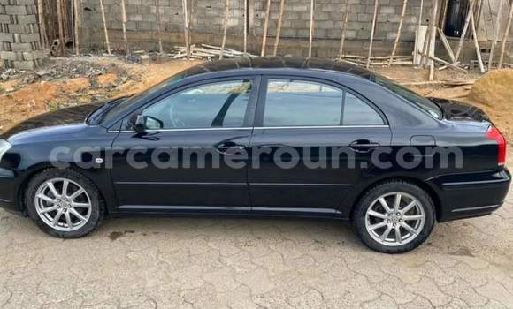 Sayi Imported Toyota Avensis Black Mota in Douala a Ƙasar Kamaru Sayi Imported Toyota Avensis Black Mota in Douala a Ƙasar Kamaru