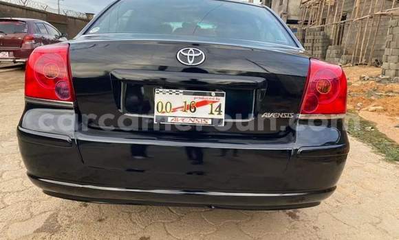 Sayi Imported Toyota Avensis Black Mota in Douala a Ƙasar Kamaru Sayi Imported Toyota Avensis Black Mota in Douala a Ƙasar Kamaru