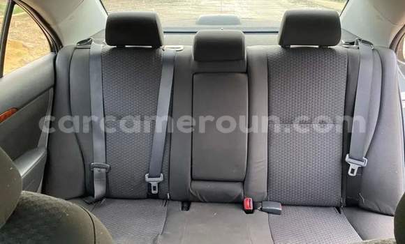 Sayi Imported Toyota Avensis Black Mota in Douala a Ƙasar Kamaru Sayi Imported Toyota Avensis Black Mota in Douala a Ƙasar Kamaru