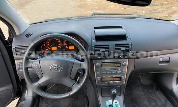 Sayi Imported Toyota Avensis Black Mota in Douala a Ƙasar Kamaru Sayi Imported Toyota Avensis Black Mota in Douala a Ƙasar Kamaru