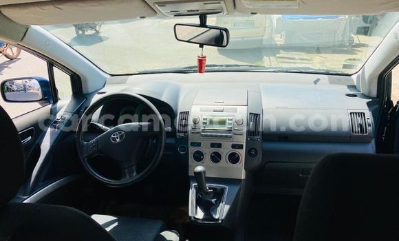 Acheter Import Voiture Toyota Corolla Verso Bleu à Douala, Littoral Cameroon Acheter Import Voiture Toyota Corolla Verso Bleu à Douala, Littoral Cameroon