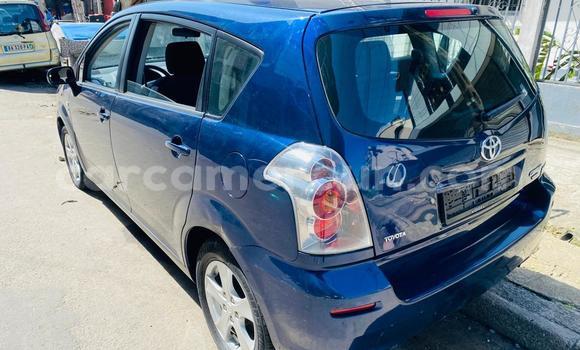 Acheter Import Voiture Toyota Corolla Verso Bleu à Douala, Littoral Cameroon Acheter Import Voiture Toyota Corolla Verso Bleu à Douala, Littoral Cameroon
