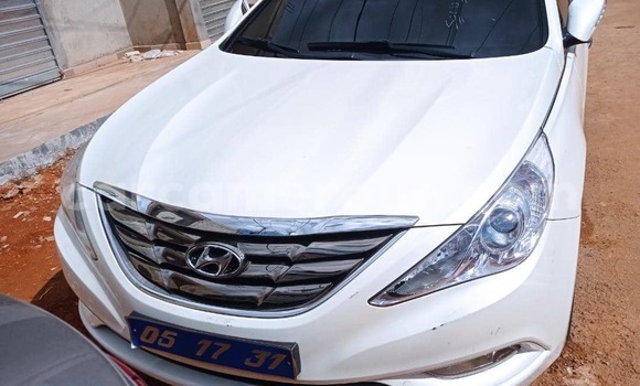 Acheter Occasion Voiture Hyundai Sonata Blanc à Yaoundé, Central Cameroon Acheter Occasion Voiture Hyundai Sonata Blanc à Yaoundé, Central Cameroon