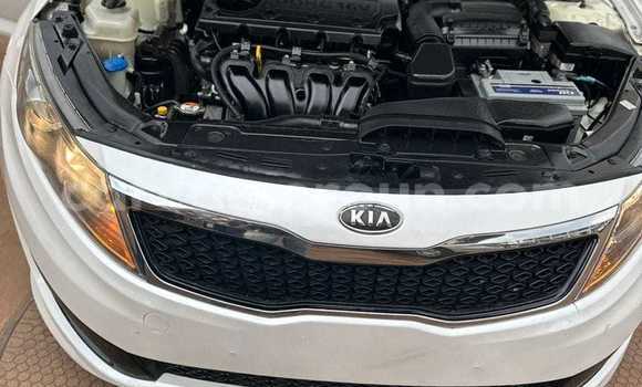 Acheter Occasion Voiture Kia Optima Blanc à Yaoundé, Central Cameroon Acheter Occasion Voiture Kia Optima Blanc à Yaoundé, Central Cameroon