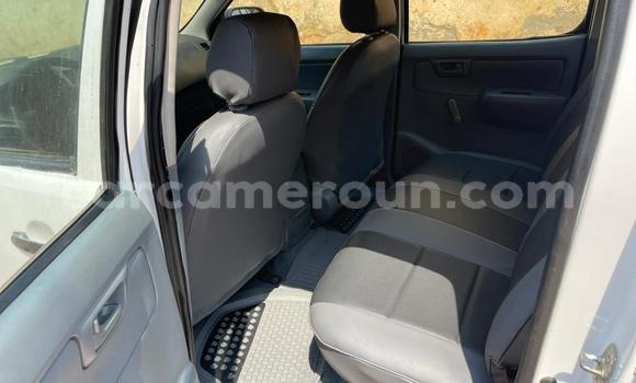 Acheter Occasion Voiture Toyota Hiluxe VIGO Blanc à Yaoundé, Central Cameroon Acheter Occasion Voiture Toyota Hiluxe VIGO Blanc à Yaoundé, Central Cameroon