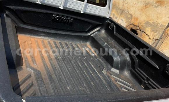 Acheter Occasion Voiture Toyota Hiluxe VIGO Blanc à Yaoundé, Central Cameroon Acheter Occasion Voiture Toyota Hiluxe VIGO Blanc à Yaoundé, Central Cameroon