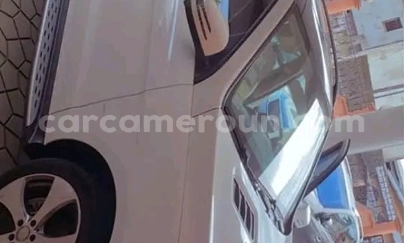 Sayi Na hannu Mercedes‒Benz GLE White Mota in Douala a Ƙasar Kamaru Sayi Na hannu Mercedes‒Benz GLE White Mota in Douala a Ƙasar Kamaru