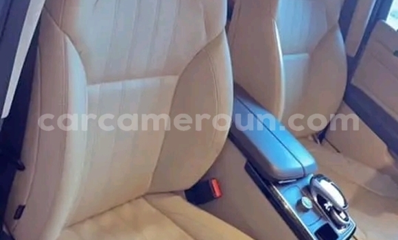 Sayi Na hannu Mercedes‒Benz GLE White Mota in Douala a Ƙasar Kamaru Sayi Na hannu Mercedes‒Benz GLE White Mota in Douala a Ƙasar Kamaru