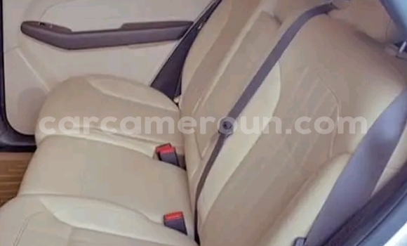 Sayi Na hannu Mercedes‒Benz GLE White Mota in Douala a Ƙasar Kamaru Sayi Na hannu Mercedes‒Benz GLE White Mota in Douala a Ƙasar Kamaru