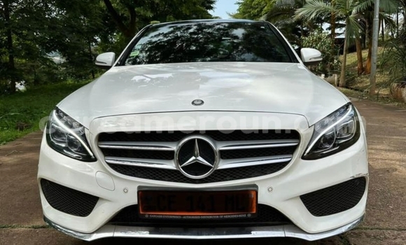 Sayi Na hannu Mercedes‒Benz C–Class White Mota in Yaounde a Babban Kamaru Sayi Na hannu Mercedes‒Benz C–Class White Mota in Yaounde a Babban Kamaru
