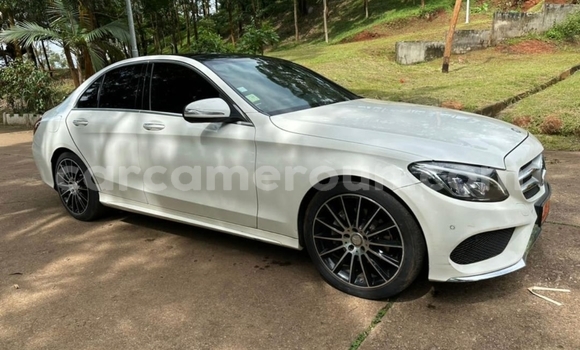 Buy Used Mercedes‒Benz C–Class White Car in Yaounde in Central Cameroon Buy Used Mercedes‒Benz C–Class White Car in Yaounde in Central Cameroon