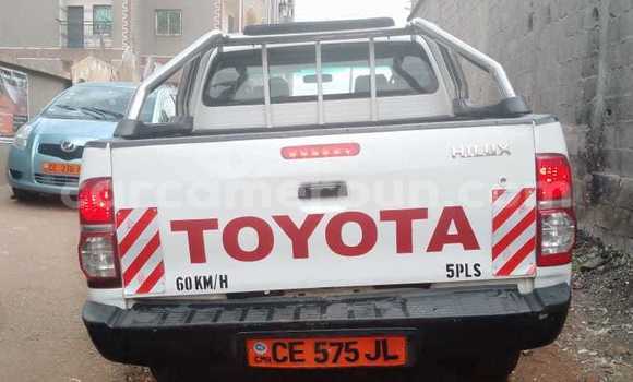Acheter Occasion Voiture Toyota Hiluxe VIGO Blanc à Yaoundé, Central Cameroon Acheter Occasion Voiture Toyota Hiluxe VIGO Blanc à Yaoundé, Central Cameroon