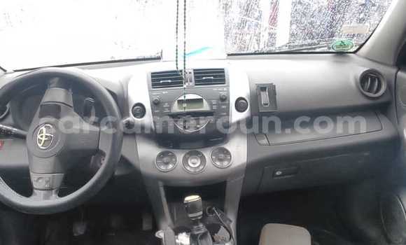 Acheter Occasion Voiture Toyota RAV4 Bleu à Douala, Littoral Cameroon Acheter Occasion Voiture Toyota RAV4 Bleu à Douala, Littoral Cameroon