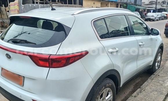 Acheter Occasion Voiture Kia Sportage Blanc à Douala, Littoral Cameroon Acheter Occasion Voiture Kia Sportage Blanc à Douala, Littoral Cameroon