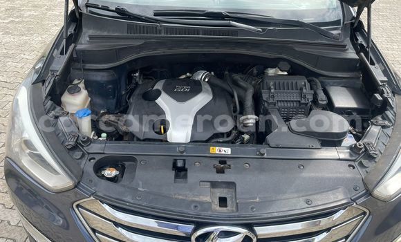 Sayi Na hannu Hyundai Santa Fe Azurfa Mota in Douala a Ƙasar Kamaru Sayi Na hannu Hyundai Santa Fe Azurfa Mota in Douala a Ƙasar Kamaru