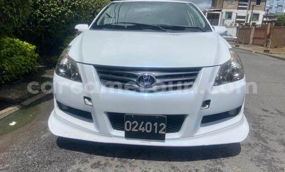 Acheter Import Voiture Toyota Blade Blanc à Douala, Littoral Cameroon Acheter Import Voiture Toyota Blade Blanc à Douala, Littoral Cameroon