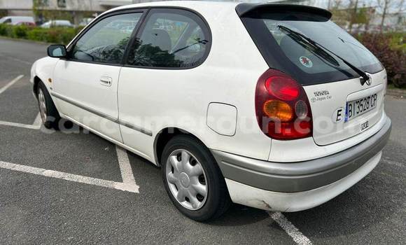 Acheter Import Voiture Toyota Corolla Blanc à Douala, Littoral Cameroon Acheter Import Voiture Toyota Corolla Blanc à Douala, Littoral Cameroon