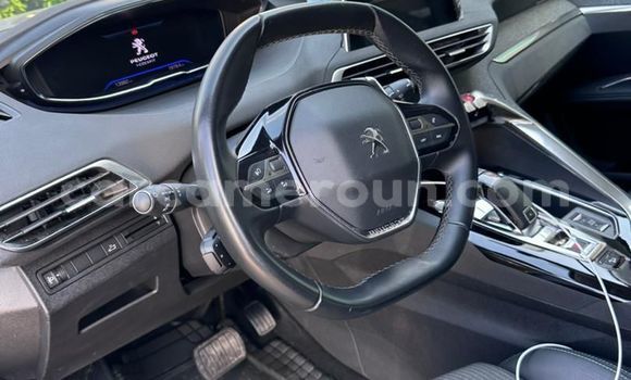 Sayi Na hannu Peugeot 3008 Azurfa Mota in Douala a Ƙasar Kamaru Sayi Na hannu Peugeot 3008 Azurfa Mota in Douala a Ƙasar Kamaru