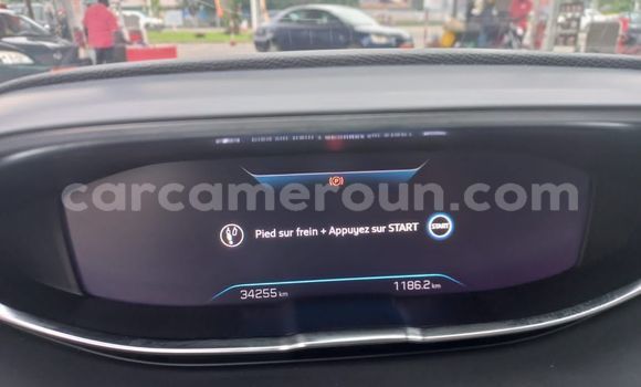 Sayi Na hannu Peugeot 3008 Azurfa Mota in Douala a Ƙasar Kamaru Sayi Na hannu Peugeot 3008 Azurfa Mota in Douala a Ƙasar Kamaru