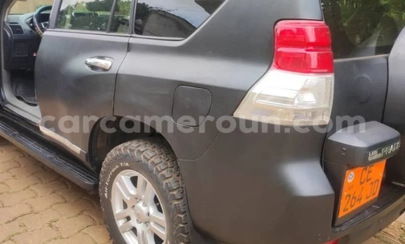 Sayi Na hannu Toyota Land Cruiser Prado Black Mota in Yaounde a Babban Kamaru Sayi Na hannu Toyota Land Cruiser Prado Black Mota in Yaounde a Babban Kamaru
