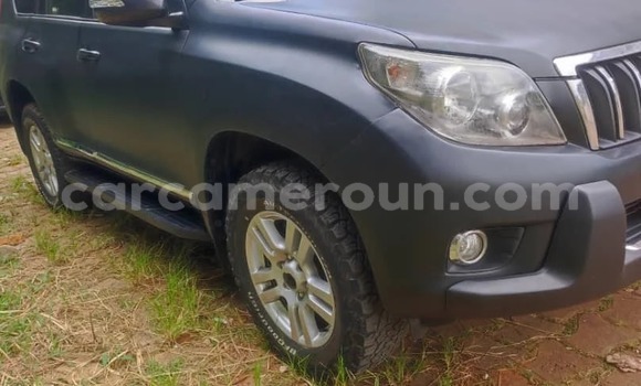 Sayi Na hannu Toyota Land Cruiser Prado Black Mota in Yaounde a Babban Kamaru Sayi Na hannu Toyota Land Cruiser Prado Black Mota in Yaounde a Babban Kamaru