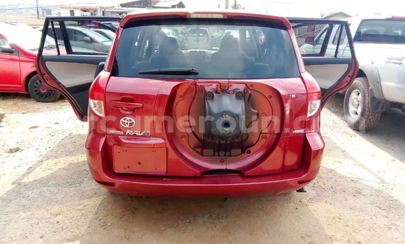 Acheter Occasion Voiture Toyota RAV4 Rouge à Yaoundé, Central Cameroon Acheter Occasion Voiture Toyota RAV4 Rouge à Yaoundé, Central Cameroon