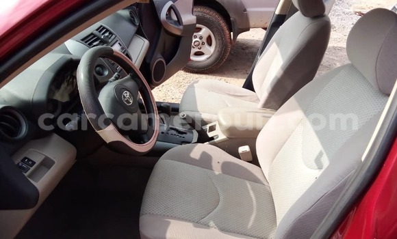 Acheter Occasion Voiture Toyota RAV4 Rouge à Yaoundé, Central Cameroon Acheter Occasion Voiture Toyota RAV4 Rouge à Yaoundé, Central Cameroon