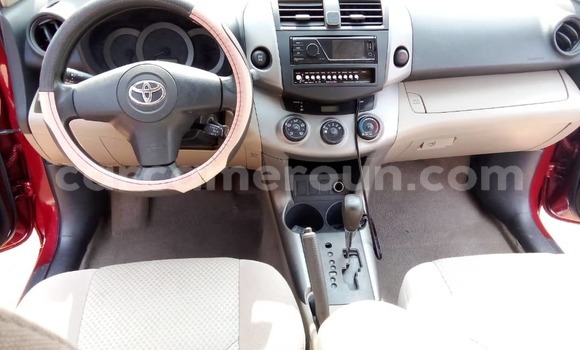 Acheter Occasion Voiture Toyota RAV4 Rouge à Yaoundé, Central Cameroon Acheter Occasion Voiture Toyota RAV4 Rouge à Yaoundé, Central Cameroon