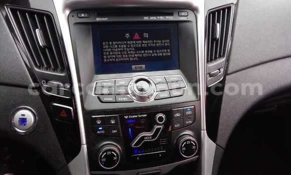 Buy Used Hyundai Sonata White Car in Yaounde in Central Cameroon Buy Used Hyundai Sonata White Car in Yaounde in Central Cameroon