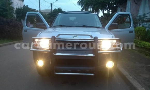 Acheter Occasion Voiture Nissan Frontier Gris à Yaoundé, Central Cameroon