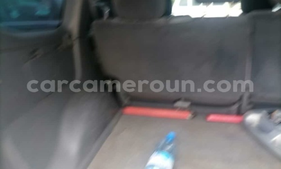 Sayi Na hannu Toyota Prado Azurfa Mota in Yaounde a Babban Kamaru Sayi Na hannu Toyota Prado Azurfa Mota in Yaounde a Babban Kamaru