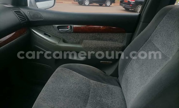 Sayi Na hannu Toyota Prado Azurfa Mota in Yaounde a Babban Kamaru Sayi Na hannu Toyota Prado Azurfa Mota in Yaounde a Babban Kamaru