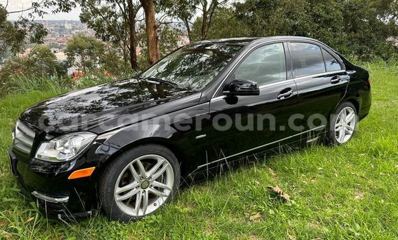 Acheter Occasion Voiture Mercedes-Benz C250 coupe Noir à Yaoundé, Central Cameroon