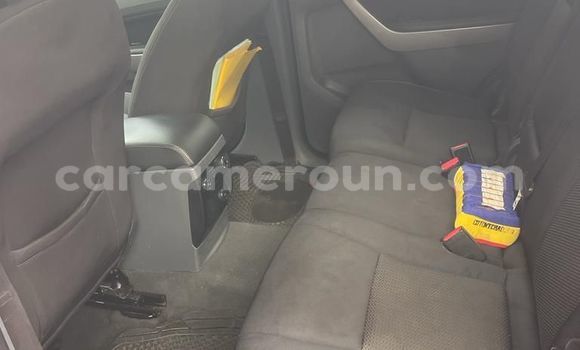 Sayi Na hannu Ford Everest Red Mota in Douala a Ƙasar Kamaru Sayi Na hannu Ford Everest Red Mota in Douala a Ƙasar Kamaru