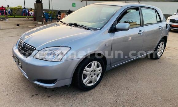 Sayi Imported Toyota Corolla Blue Mota in Douala a Ƙasar Kamaru Sayi Imported Toyota Corolla Blue Mota in Douala a Ƙasar Kamaru