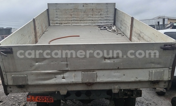 Buy Used Volvo F4 White Truck in limb in Southwest Cameroon Buy Used Volvo F4 White Truck in limb in Southwest Cameroon