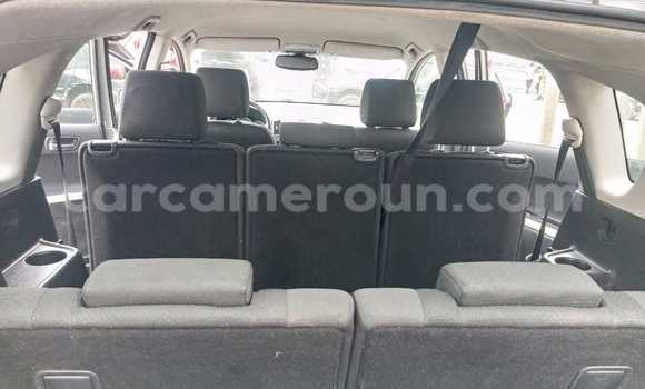 Sayi Imported Toyota Corolla Verso Azurfa Mota in Douala a Ƙasar Kamaru Sayi Imported Toyota Corolla Verso Azurfa Mota in Douala a Ƙasar Kamaru