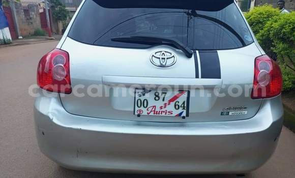Acheter Occasion Voiture Toyota Auris Gris à Yaoundé, Central Cameroon Acheter Occasion Voiture Toyota Auris Gris à Yaoundé, Central Cameroon
