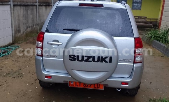 Sayi Na hannu Suzuki Vitara Azurfa Mota in Douala a Ƙasar Kamaru