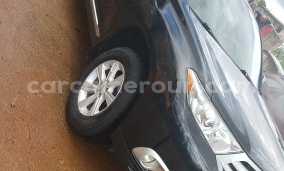 Sayi Na hannu Toyota Highlander Black Mota in Yaounde a Babban Kamaru Sayi Na hannu Toyota Highlander Black Mota in Yaounde a Babban Kamaru