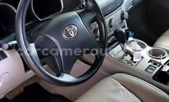 Acheter Occasion Voiture Toyota Highlander Noir à Yaoundé, Central Cameroon Acheter Occasion Voiture Toyota Highlander Noir à Yaoundé, Central Cameroon