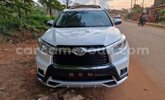 Buy Used Toyota Highlander White Car in Yaounde in Central Cameroon Buy Used Toyota Highlander White Car in Yaounde in Central Cameroon
