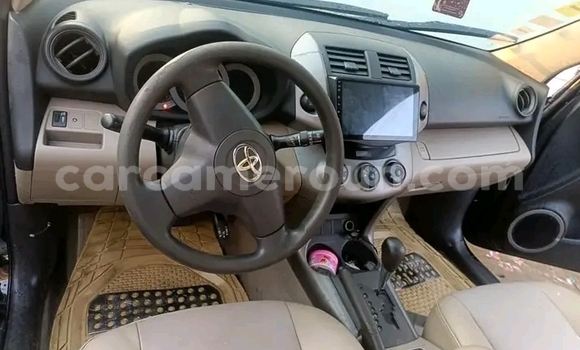 Acheter Occasion Voiture Toyota RAV4 Noir à Ndop, Northwest Cameroon Acheter Occasion Voiture Toyota RAV4 Noir à Ndop, Northwest Cameroon