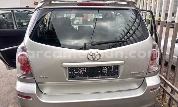 Acheter Import Voiture Toyota Corolla Verso Gris à Douala, Littoral Cameroon Acheter Import Voiture Toyota Corolla Verso Gris à Douala, Littoral Cameroon