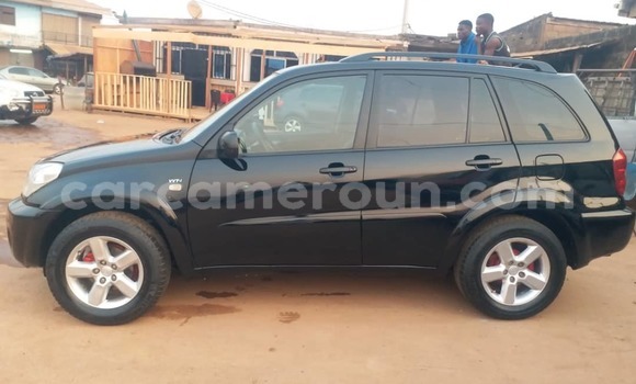 Sayi Na hannu Toyota RAV4 Black Mota in Douala a Ƙasar Kamaru Sayi Na hannu Toyota RAV4 Black Mota in Douala a Ƙasar Kamaru