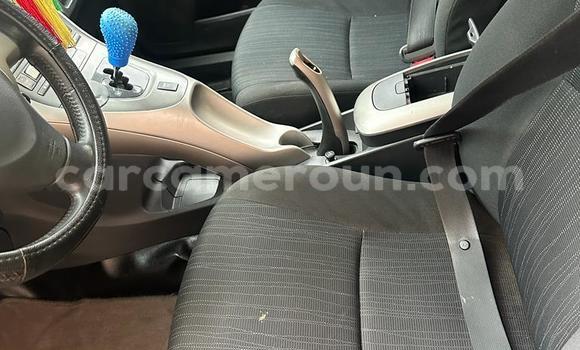 Sayi Na hannu Toyota Auris Blue Mota in Douala a Ƙasar Kamaru Sayi Na hannu Toyota Auris Blue Mota in Douala a Ƙasar Kamaru